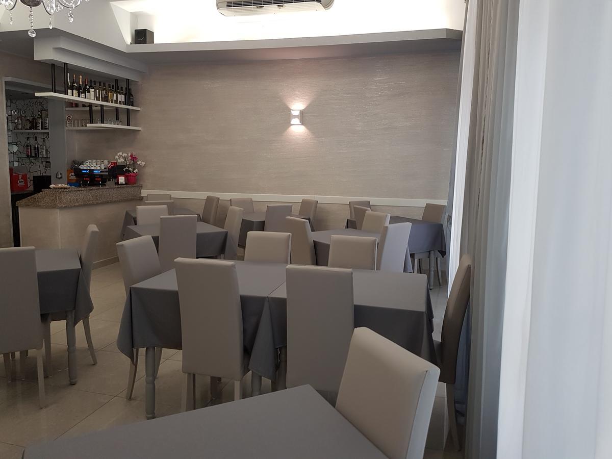 Albergo Paris Sottomarina Exterior photo