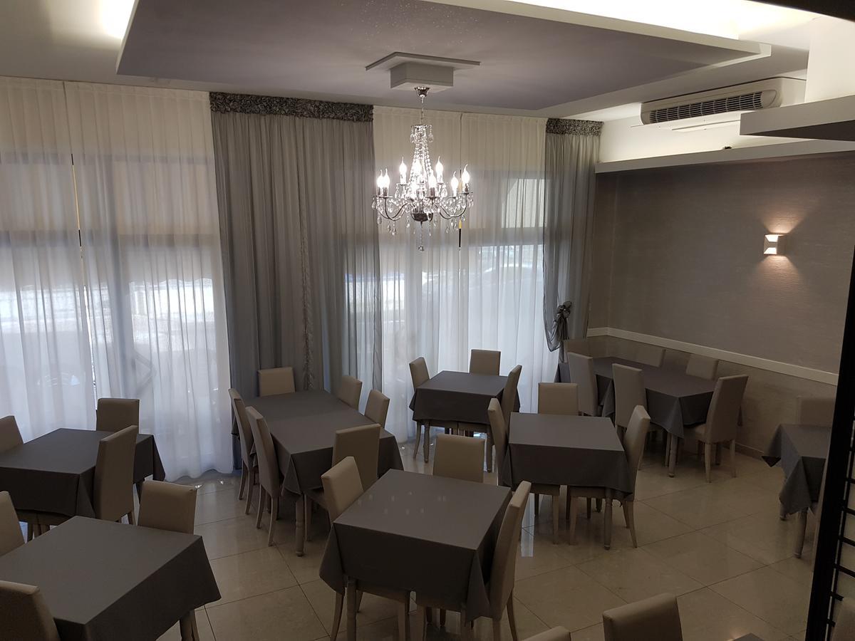 Albergo Paris Sottomarina Exterior photo