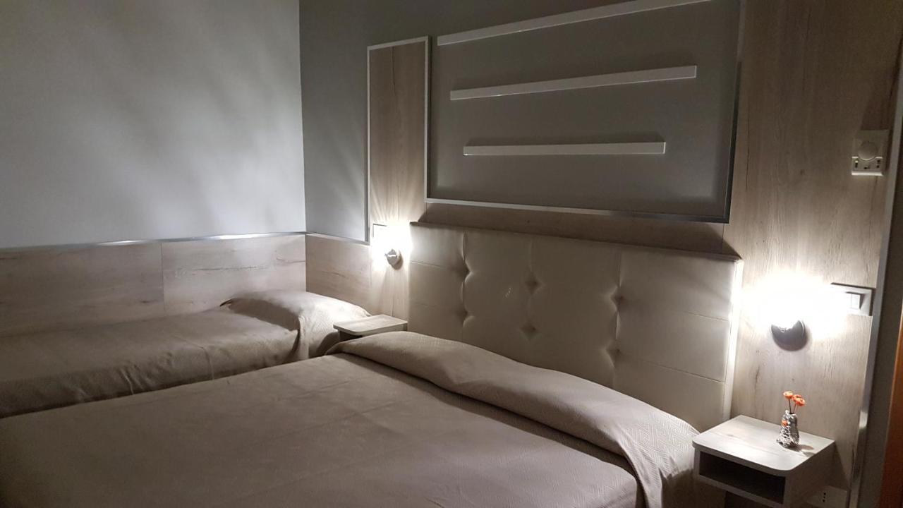 Albergo Paris Sottomarina Exterior photo