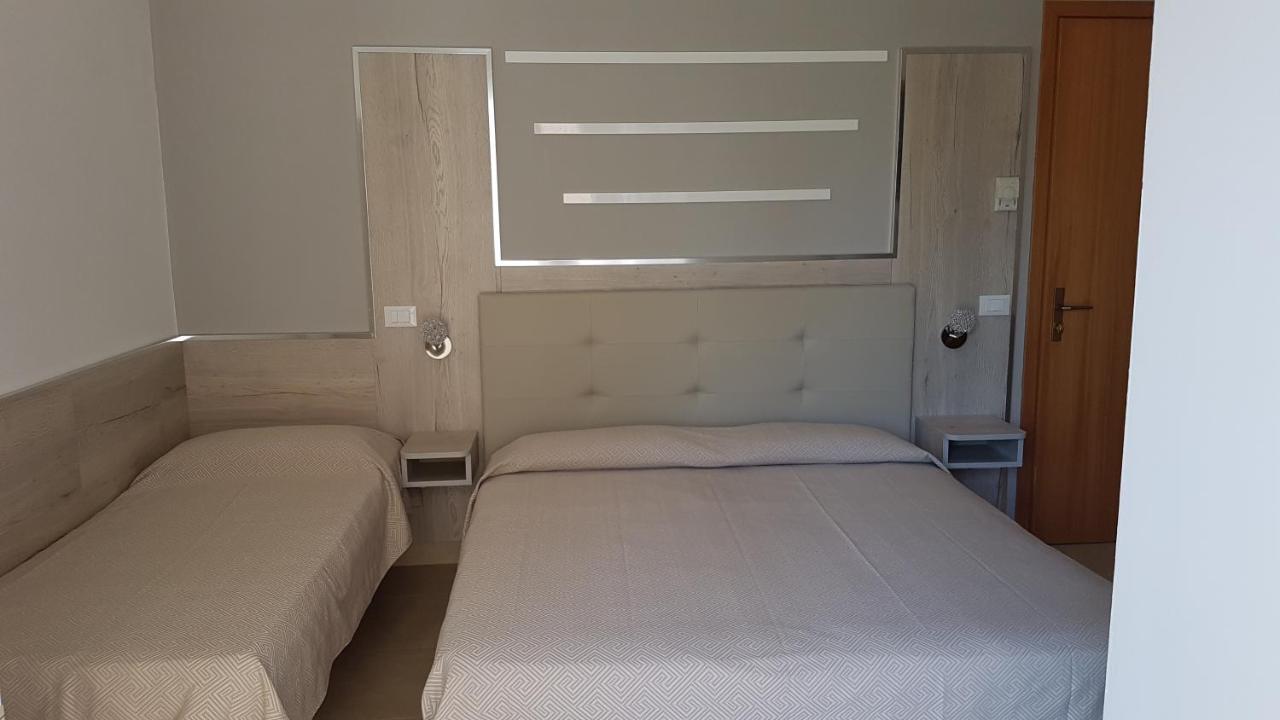 Albergo Paris Sottomarina Exterior photo